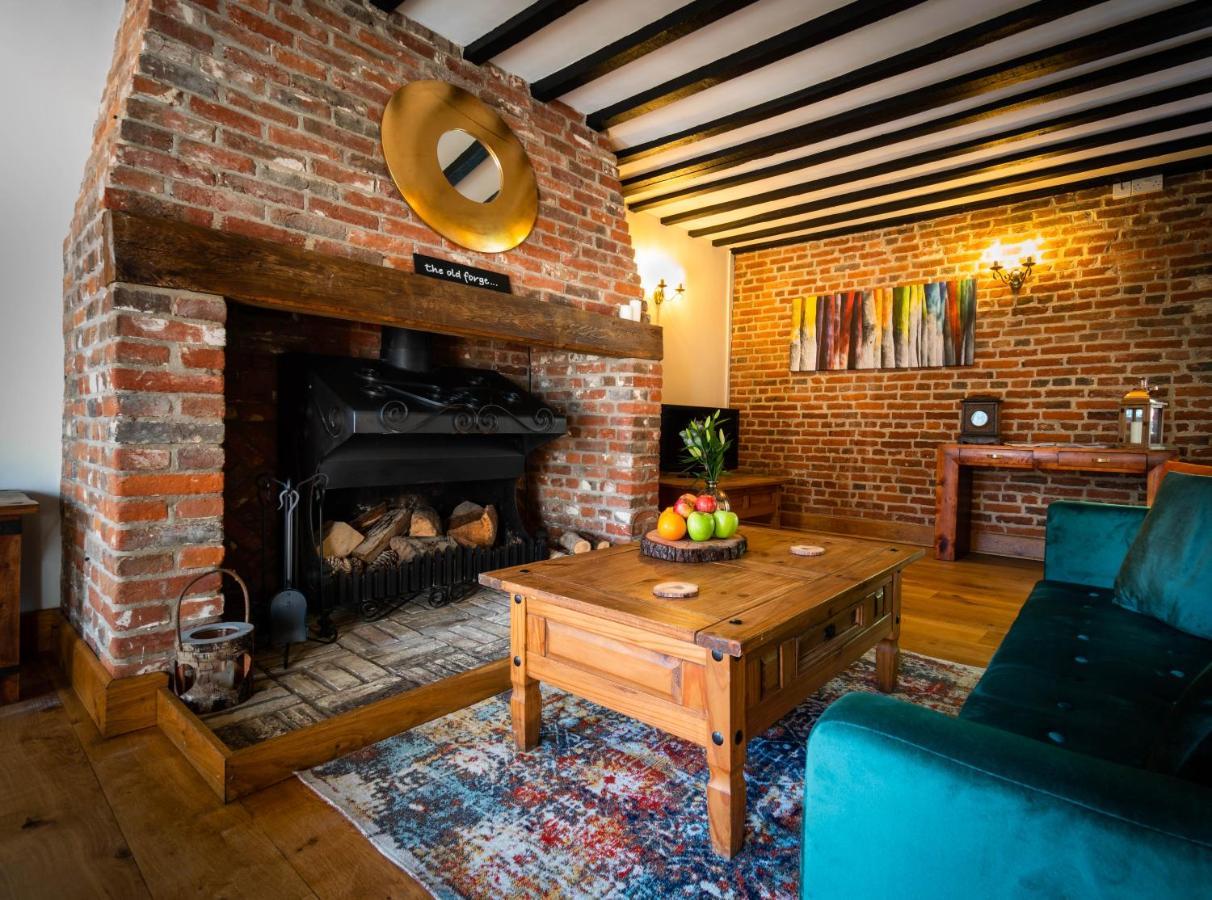 The Farmhouse At Fincham Exterior photo